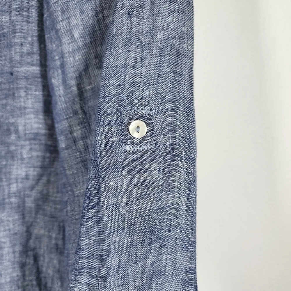 ARTISAN NY 100% LINEN V-NECK ROLL TAB SLEEVE TOP